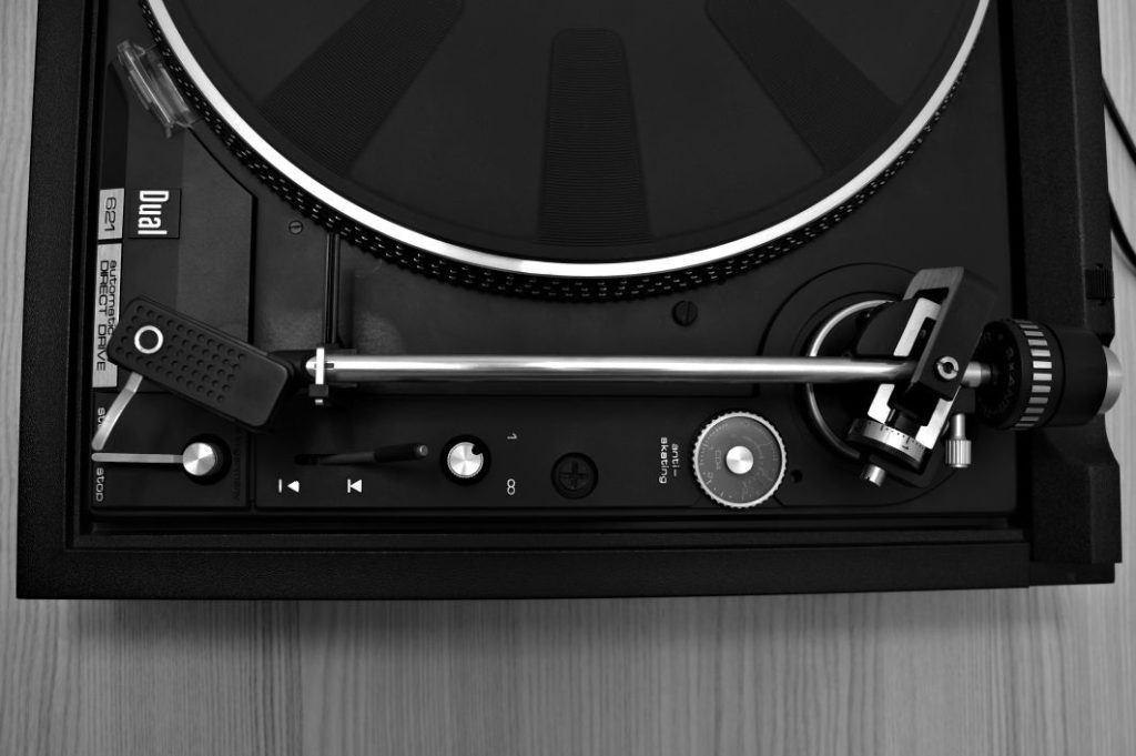 Tonearm of a turntable, top view